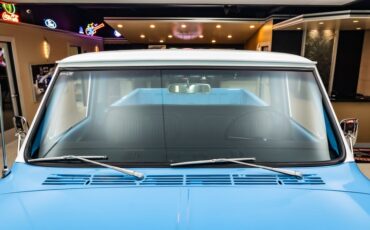 Gmc-1500-1969-Light-Blue-Black-25