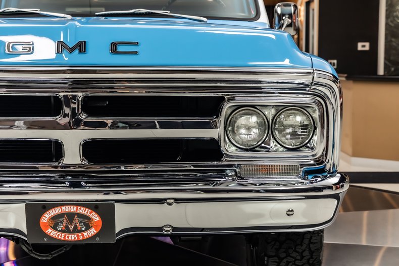 Gmc-1500-1969-Light-Blue-Black-27