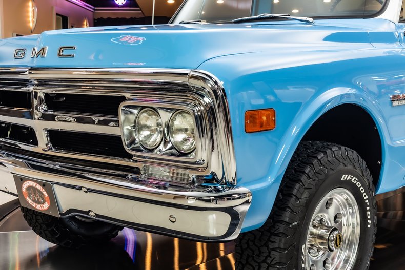 Gmc-1500-1969-Light-Blue-Black-28