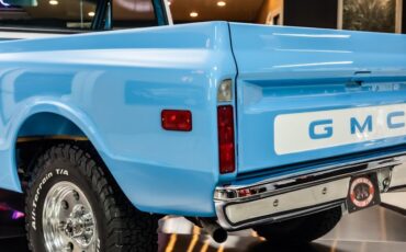 Gmc-1500-1969-Light-Blue-Black-30