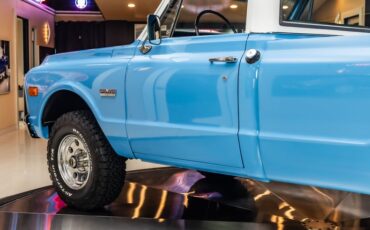 Gmc-1500-1969-Light-Blue-Black-31