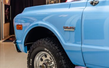 Gmc-1500-1969-Light-Blue-Black-32