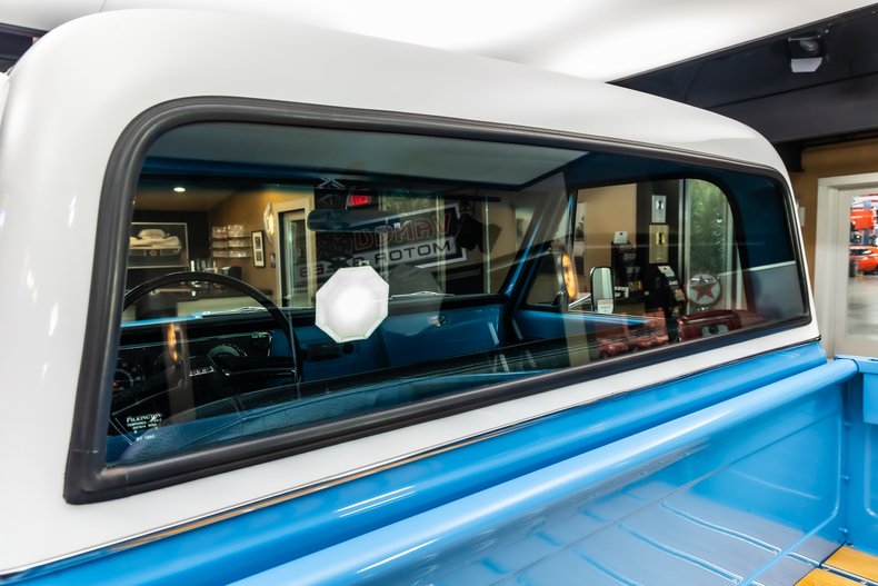 Gmc-1500-1969-Light-Blue-Black-34