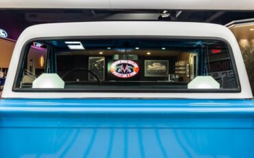 Gmc-1500-1969-Light-Blue-Black-35