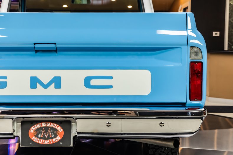Gmc-1500-1969-Light-Blue-Black-37