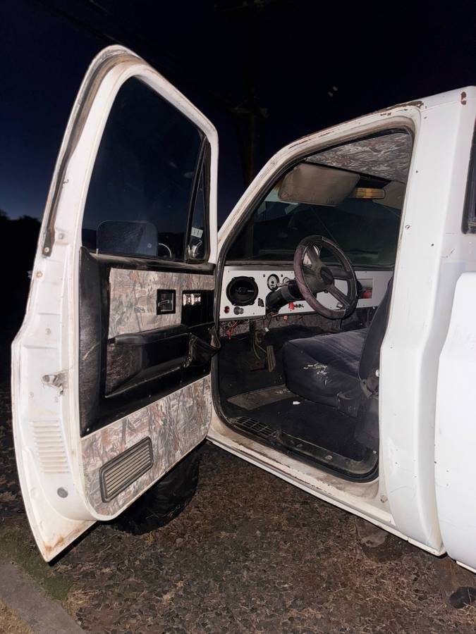 Gmc-1500-4x4-truck-1975-white-8