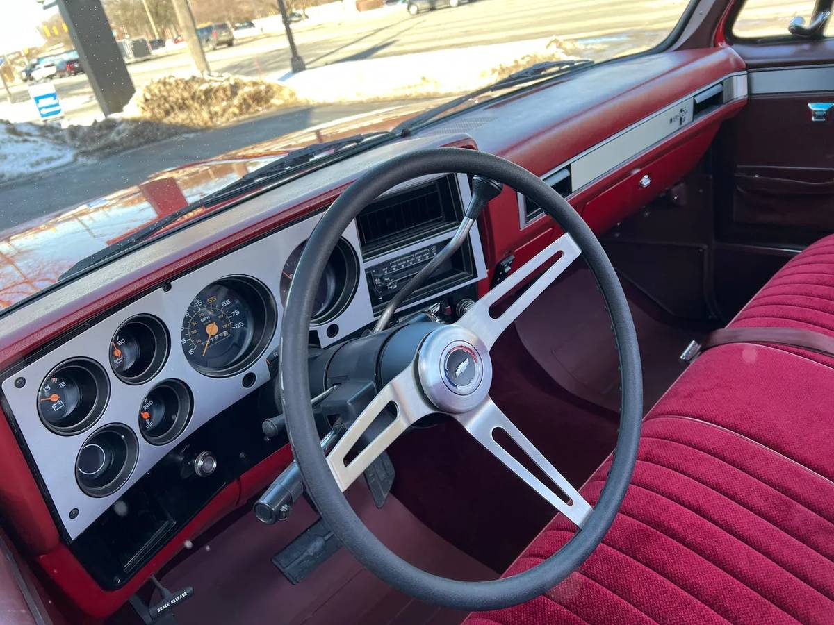 Gmc-1500-truck-1986-red-14