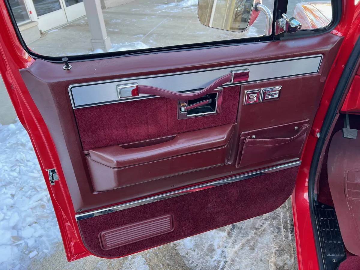 Gmc-1500-truck-1986-red-15