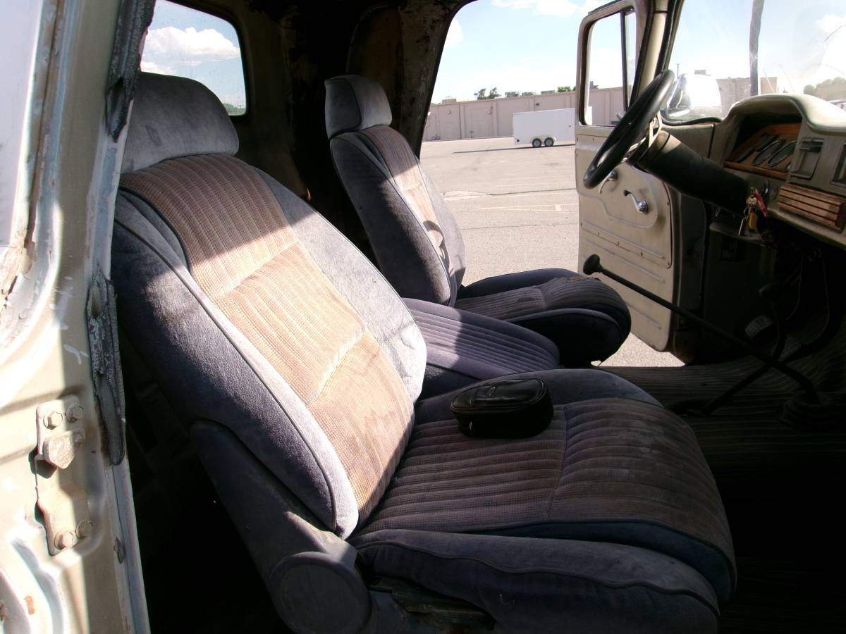 Gmc-1960-grey-11