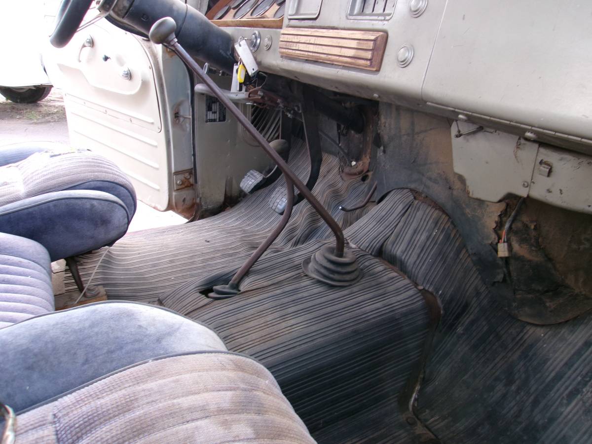 Gmc-1960-grey-17