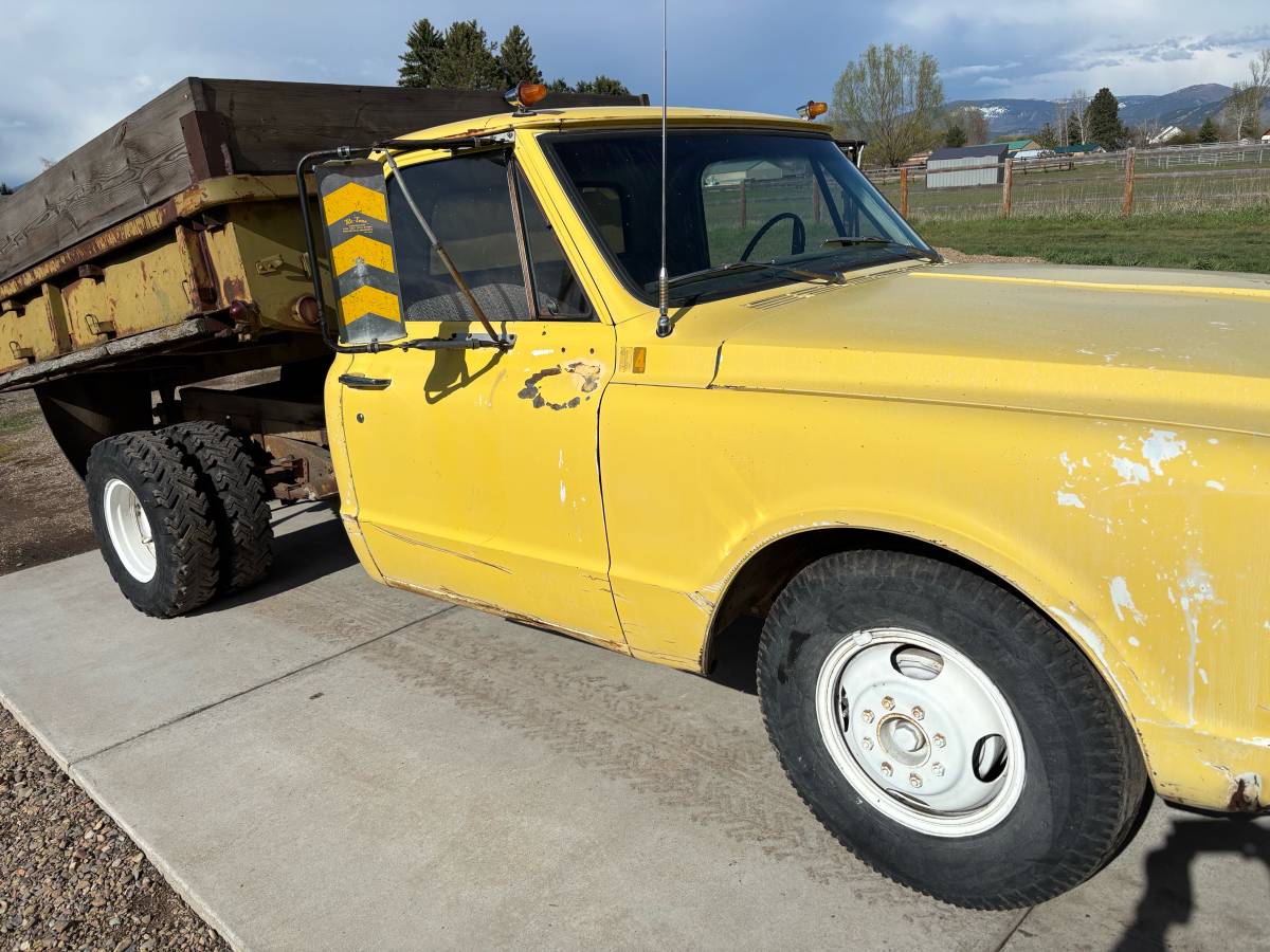 Gmc-1967-yellow-3