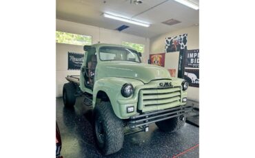 Gmc-2500-1954-Green-Black-and-tan-1