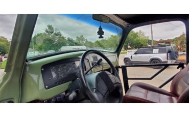 Gmc-2500-1954-Green-Black-and-tan-10