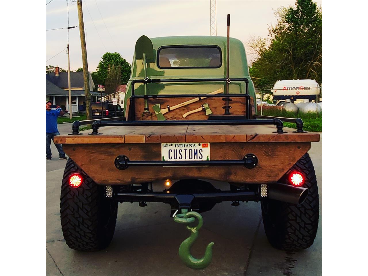 Gmc-2500-1954-Green-Black-and-tan-12