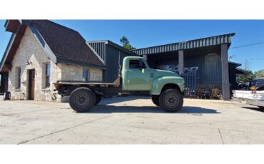 Gmc-2500-1954-Green-Black-and-tan-2