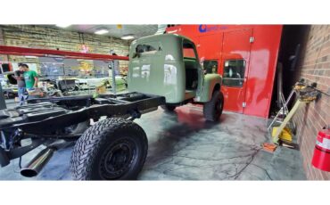 Gmc-2500-1954-Green-Black-and-tan-4