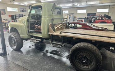 Gmc-2500-1954-Green-Black-and-tan-6
