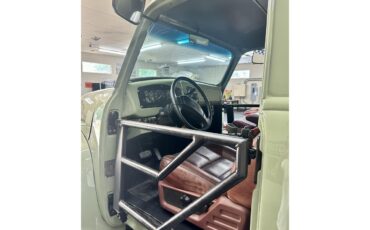 Gmc-2500-1954-Green-Black-and-tan-7