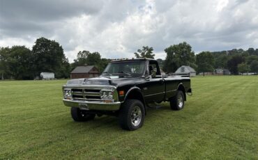 Gmc-2500-1970-Black-Firethorn-red-1