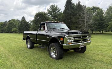 Gmc-2500-1970-Black-Firethorn-red-3