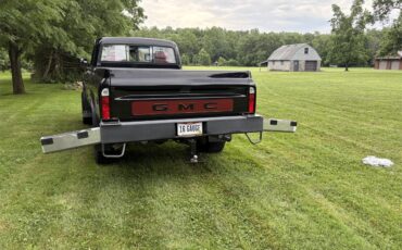 Gmc-2500-1970-Black-Firethorn-red-5