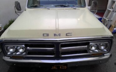 Gmc-2500-v-eight-1971-15