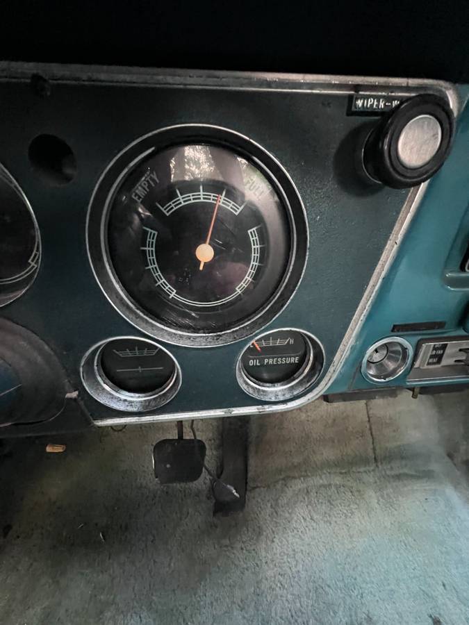 Gmc-34-ton-pick-up-1969-green-8
