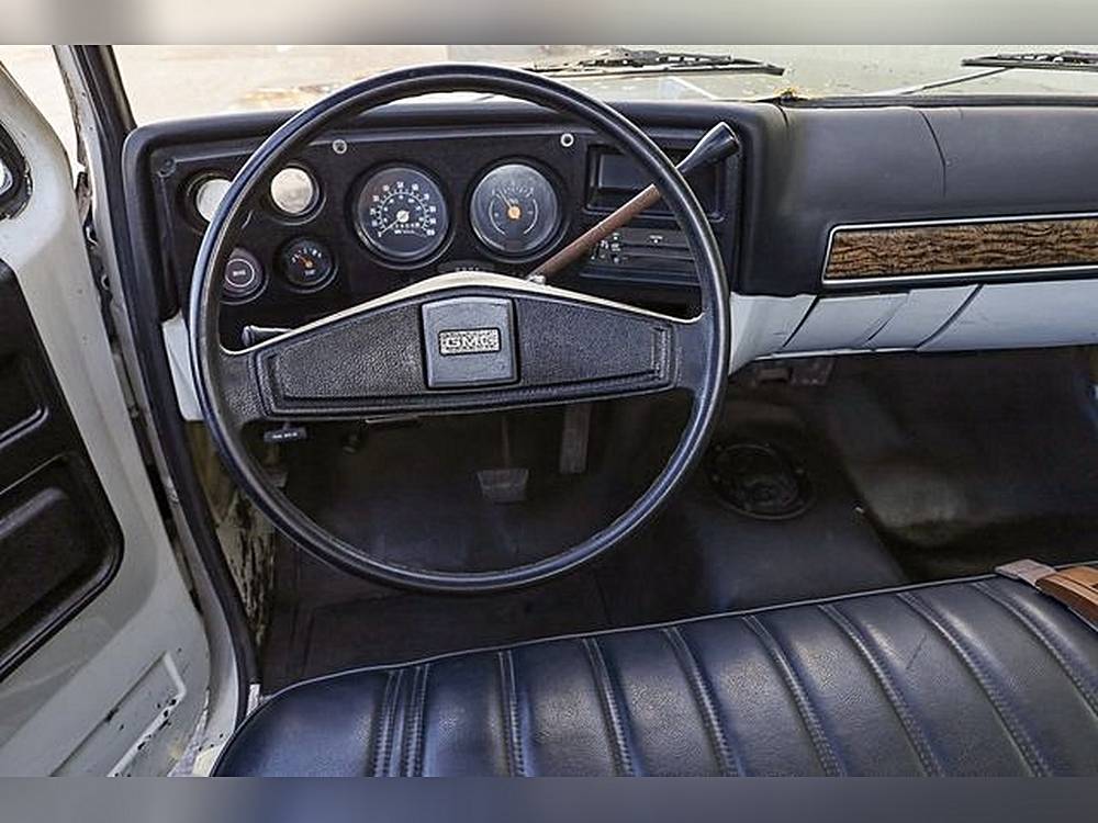 Gmc-3500-1976-black-20