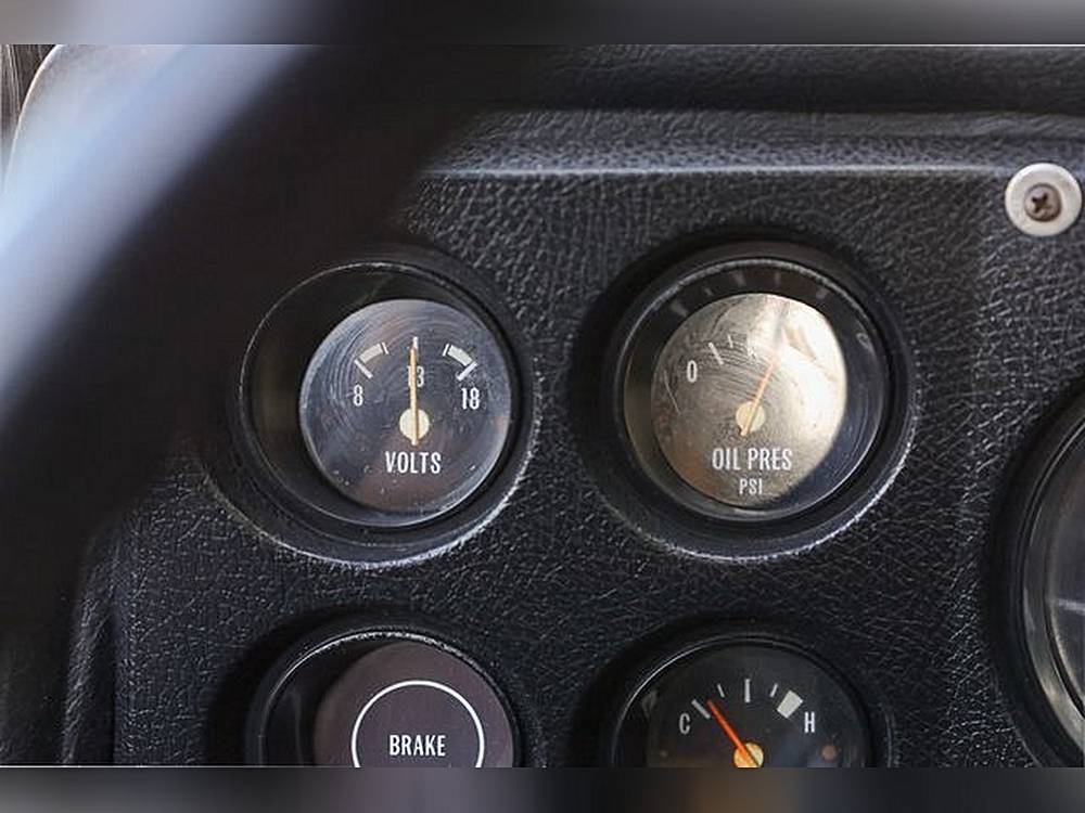 Gmc-3500-1976-black-23