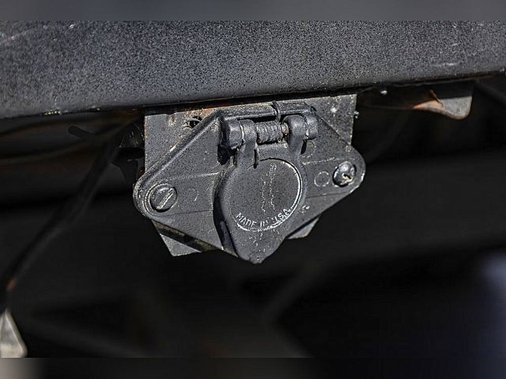 Gmc-3500-1976-black-5