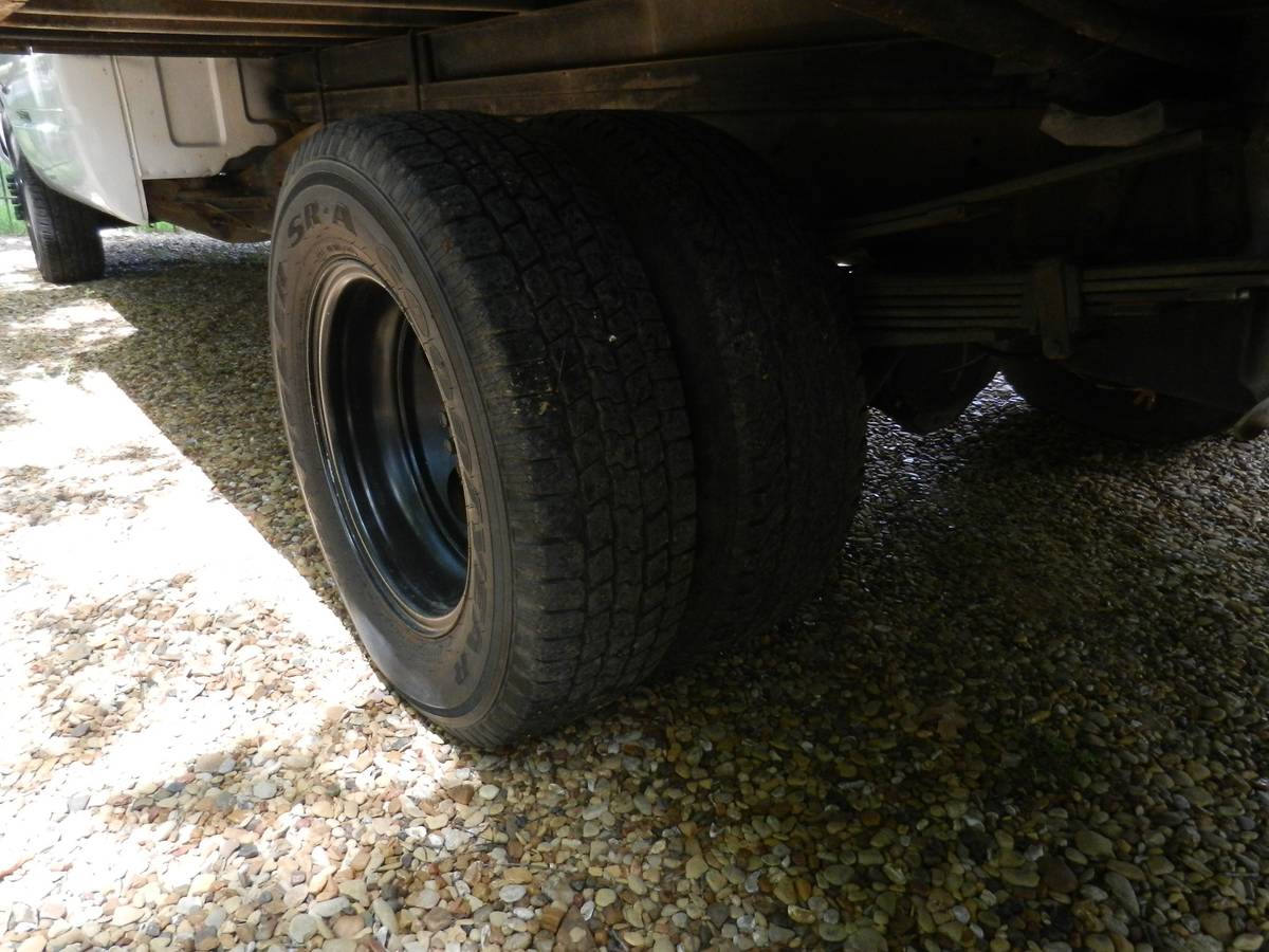 Gmc-3500-1995-white-6