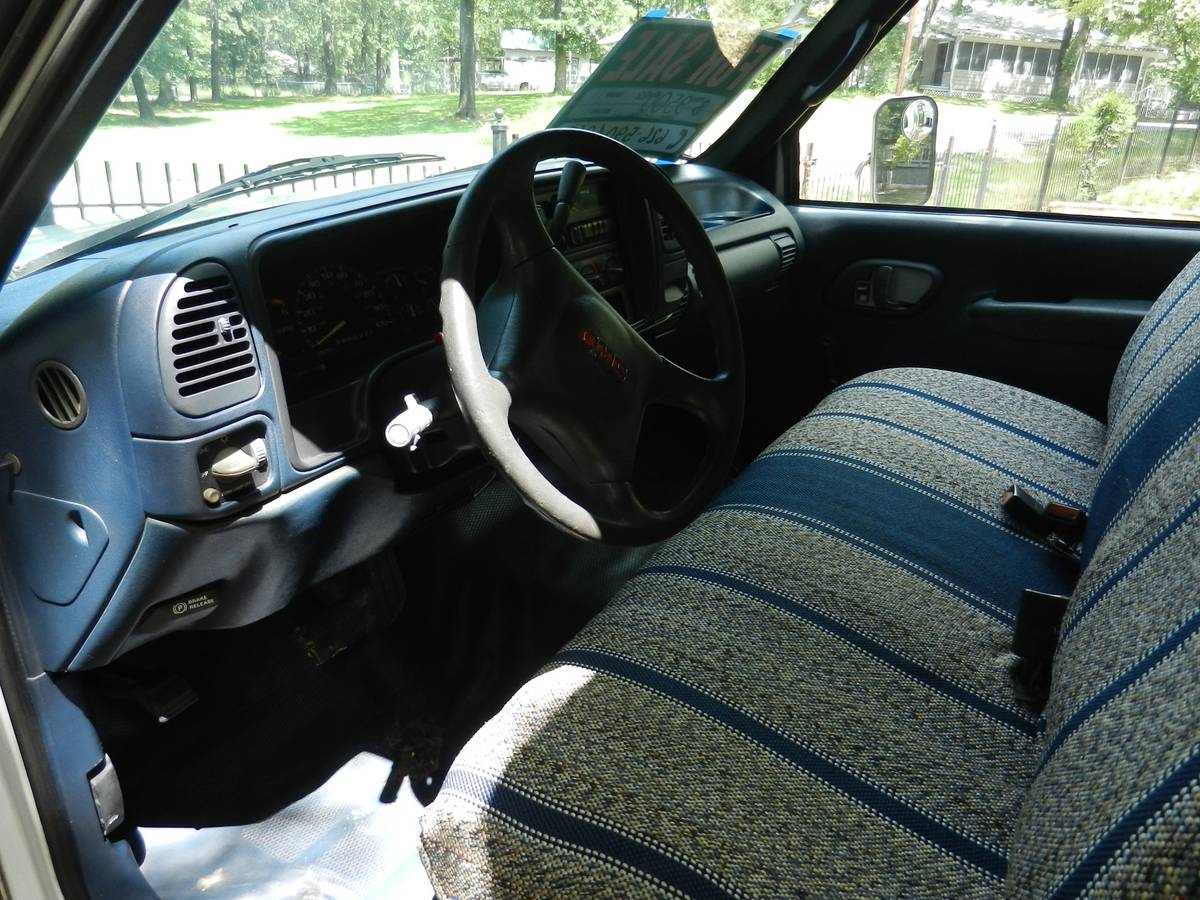 Gmc-3500-1995-white-9