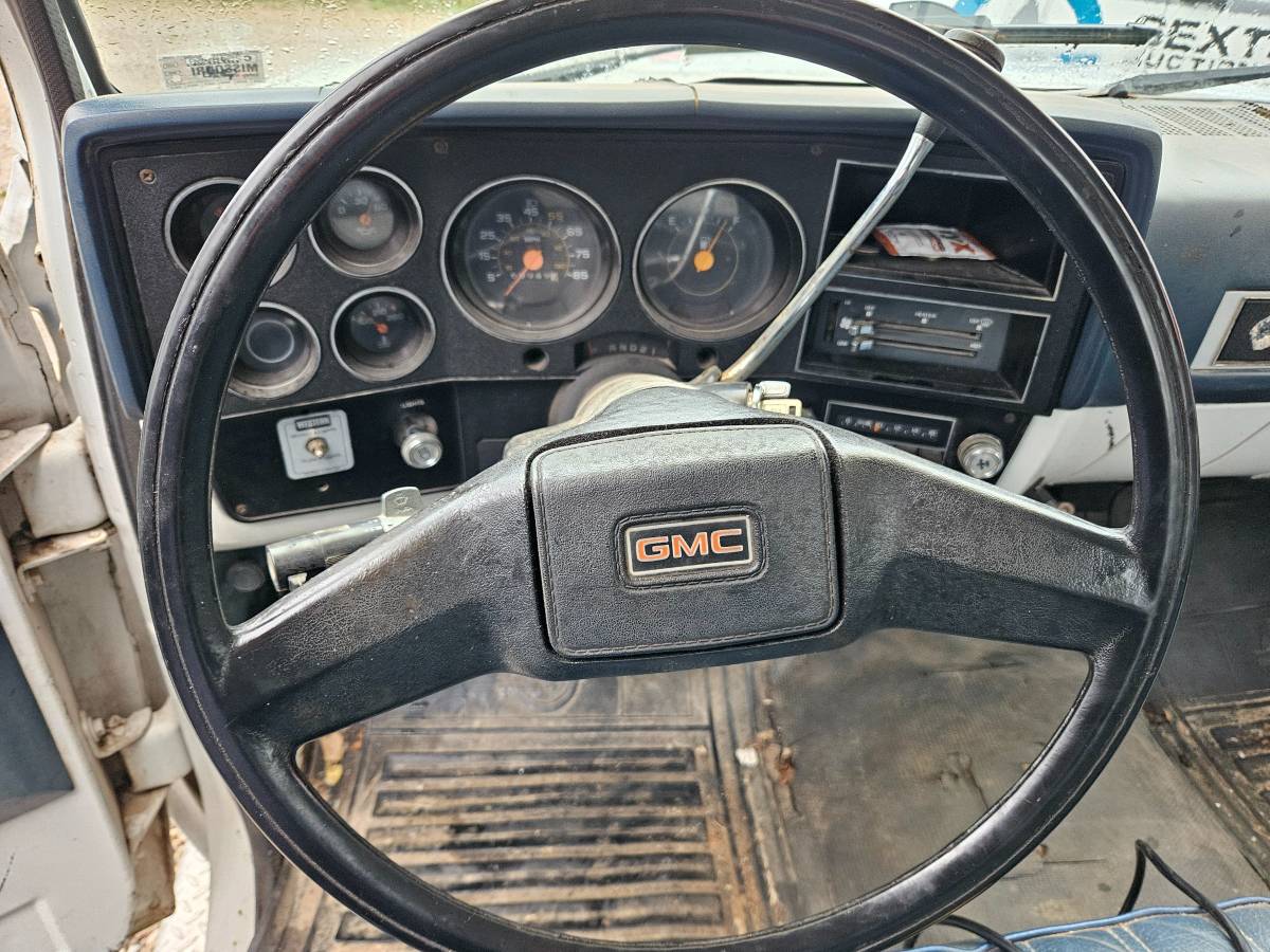 Gmc-3500-dump-truck-1985-15