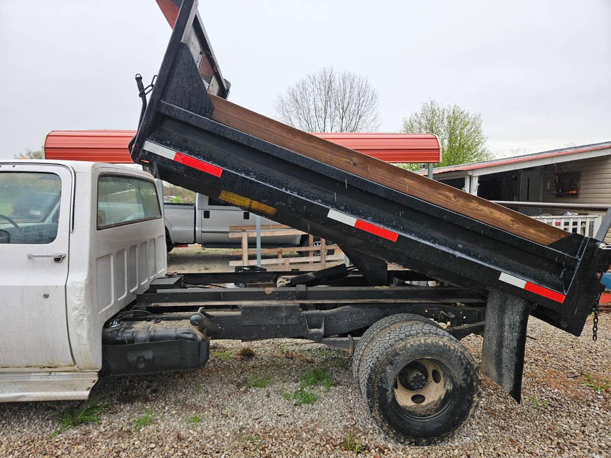 Gmc-3500-dump-truck-1985-22