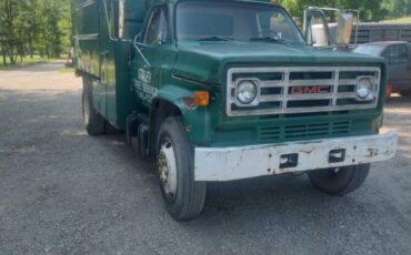 Gmc-700-diesel-1989-green