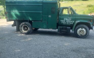 Gmc-700-diesel-1989-green-4