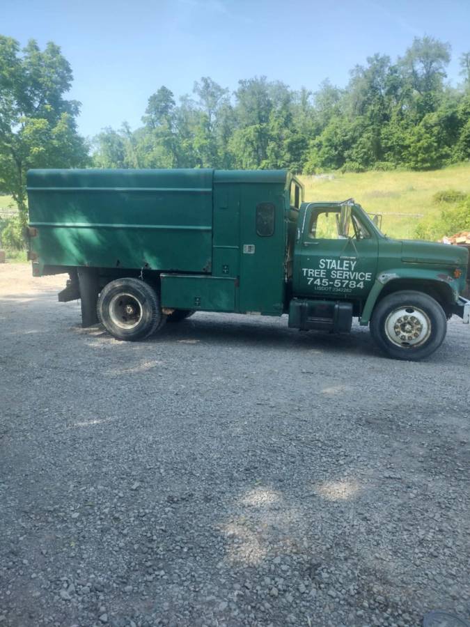 Gmc-700-diesel-1989-green-4