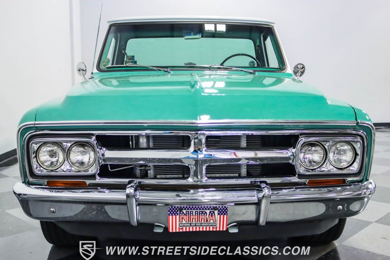 Gmc-C10-1968-Seafoam-Green-Black-19