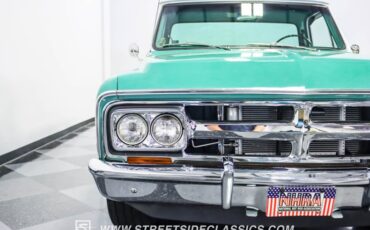 Gmc-C10-1968-Seafoam-Green-Black-22