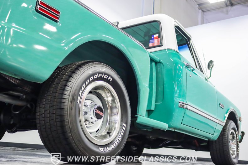 Gmc-C10-1968-Seafoam-Green-Black-29