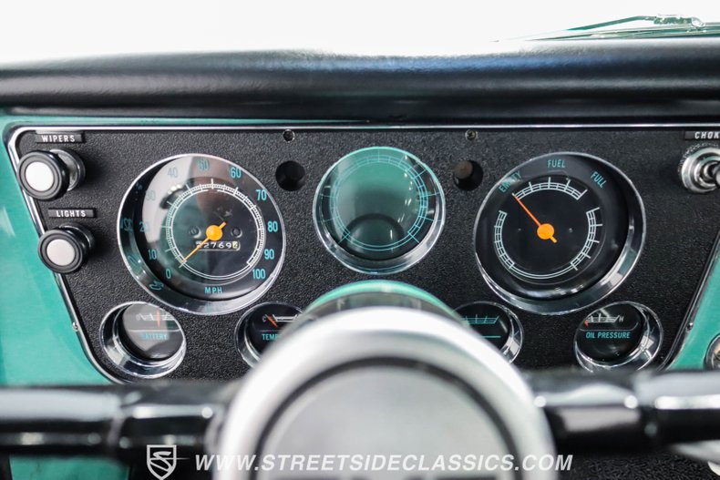 Gmc-C10-1968-Seafoam-Green-Black-41