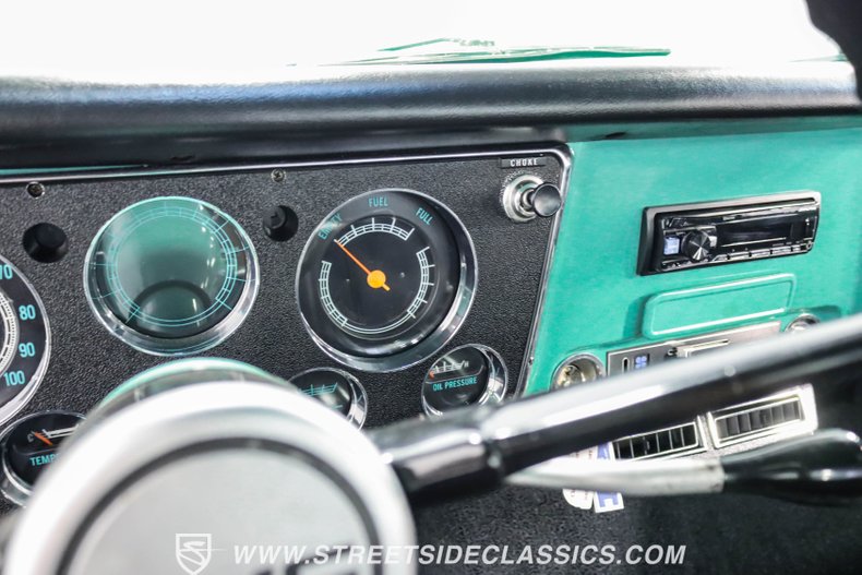 Gmc-C10-1968-Seafoam-Green-Black-42