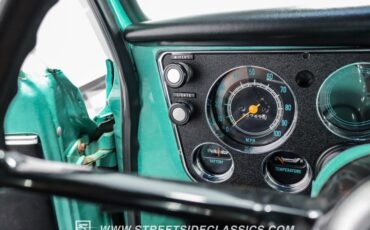 Gmc-C10-1968-Seafoam-Green-Black-49