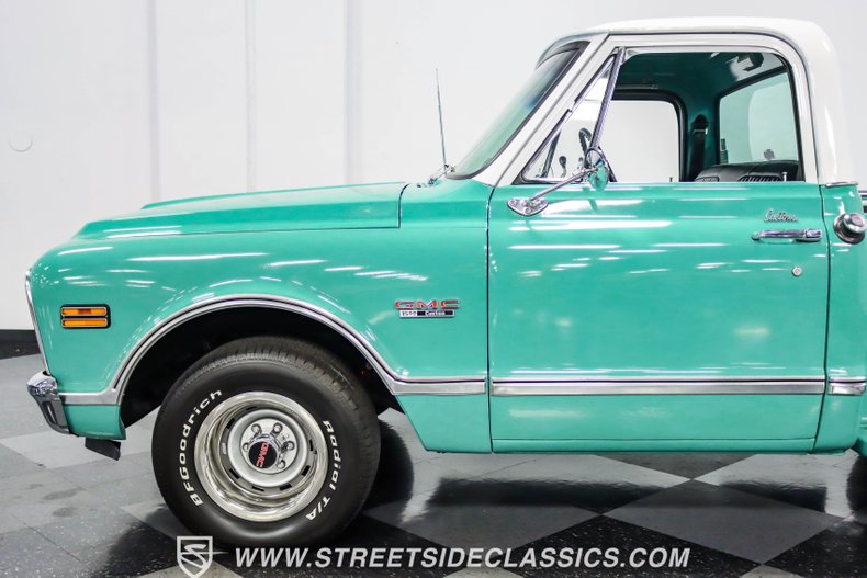 Gmc-C10-1968-Seafoam-Green-Black-7