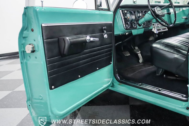 Gmc-C10-1968-Seafoam-Green-Black-9
