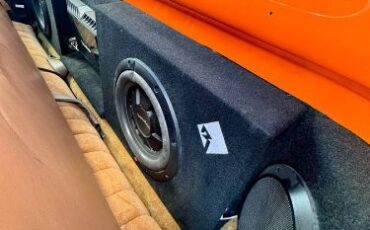Gmc-C1500-1979-OrangeSilver-Brown-Cloth-1