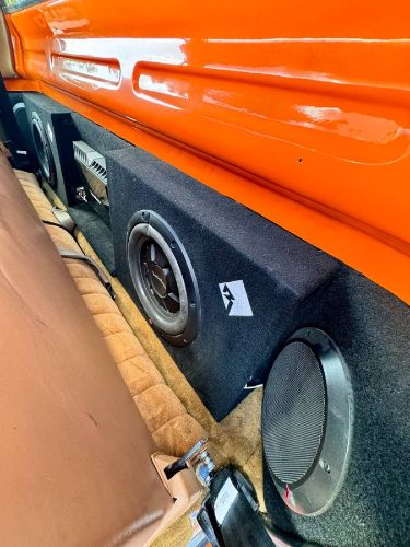 Gmc-C1500-1979-OrangeSilver-Brown-Cloth-1