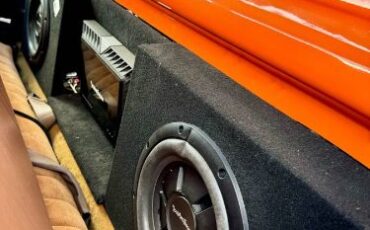 Gmc-C1500-1979-OrangeSilver-Brown-Cloth-2