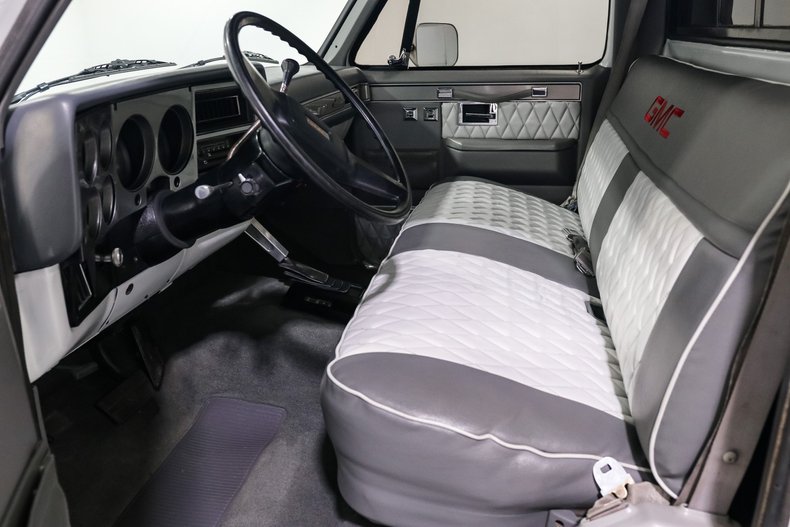 Gmc-K15-1985-White-Black-13