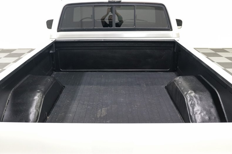 Gmc-K15-1985-White-Black-20